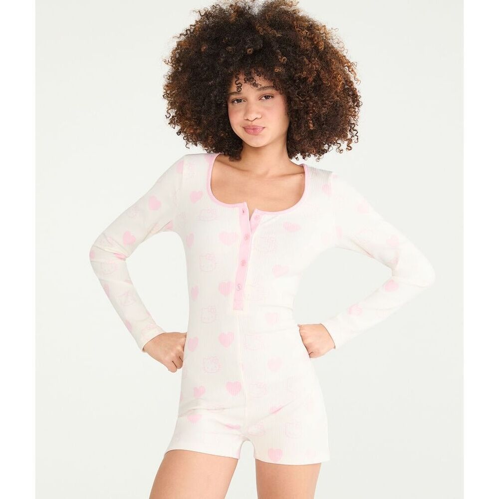 Hello Kitty | Aero Long Sleeve Hearts Sleep Romper